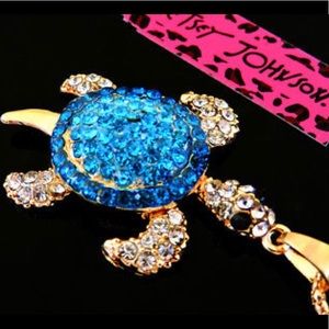 Betsey Johnson pendant Blue crystals movable 🐢